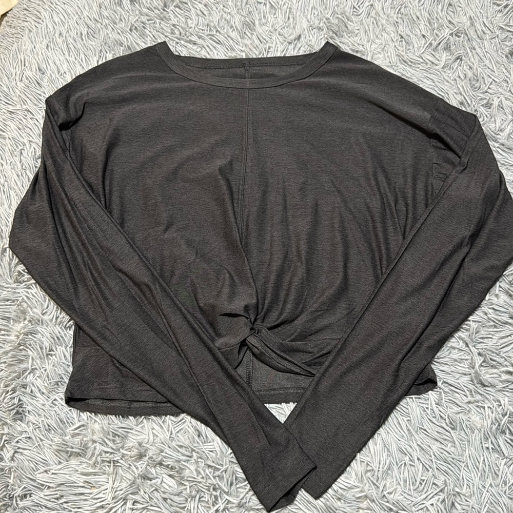 Women’s Cropped Workout Top